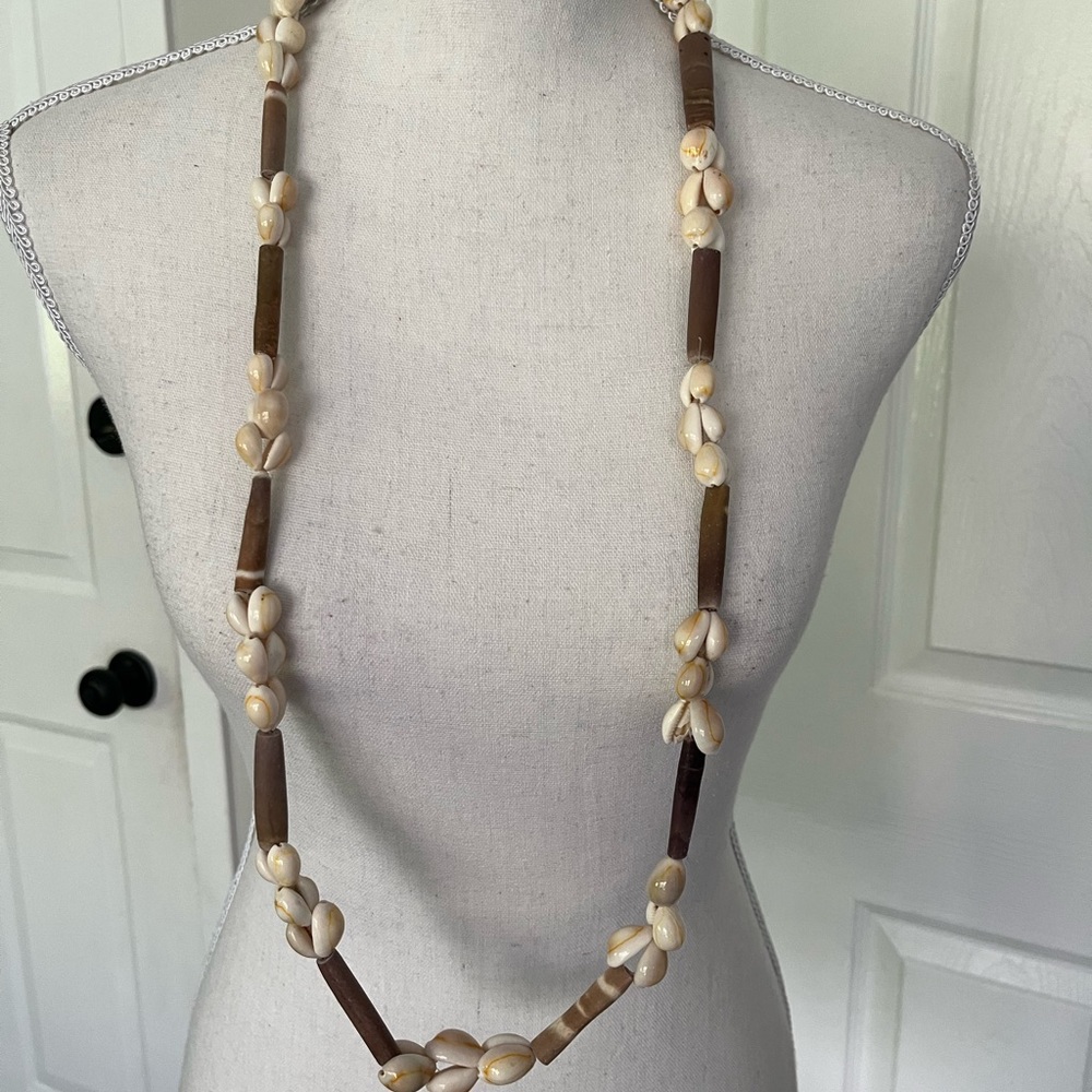 Vintage seashell necklace